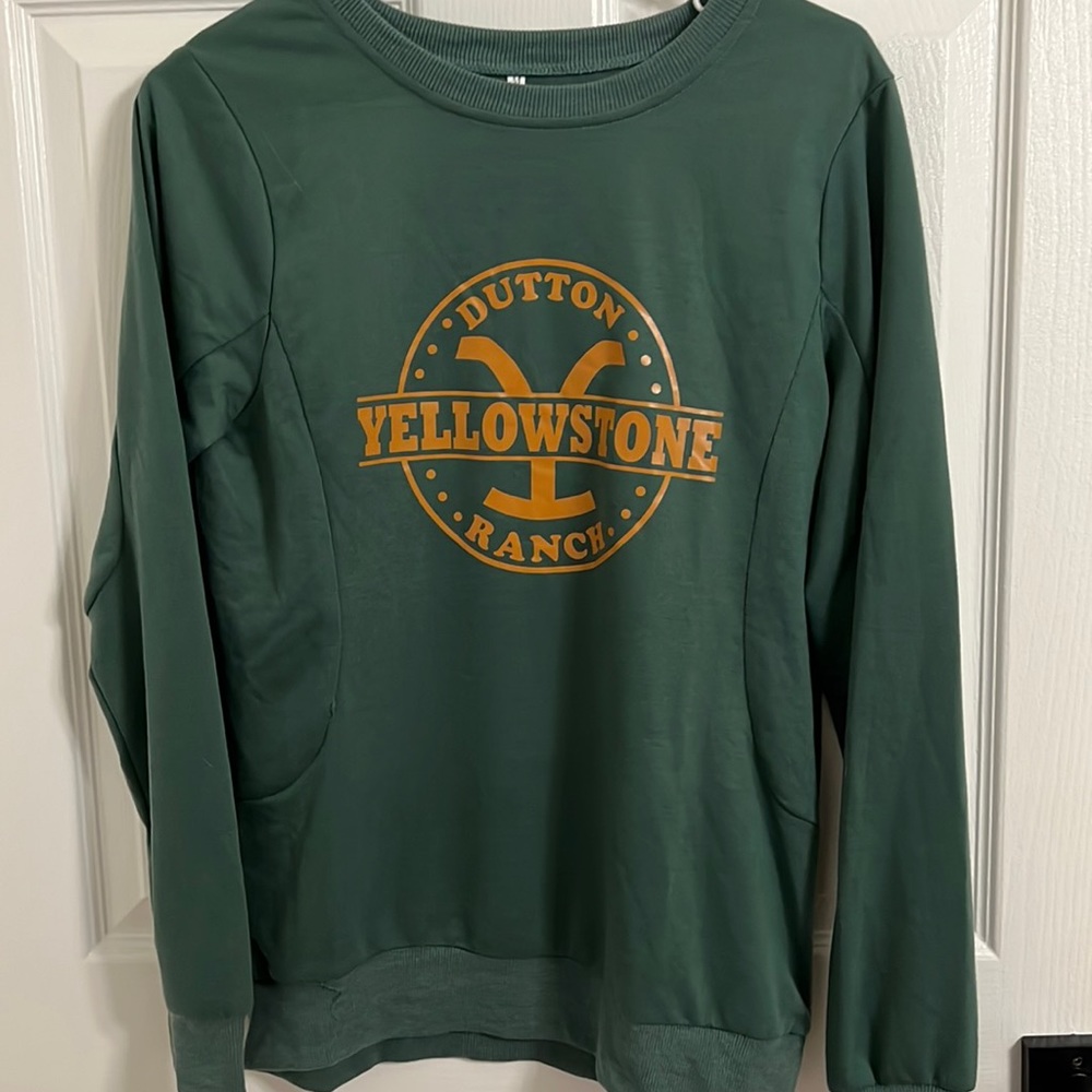 Lightweight crew neck sweater